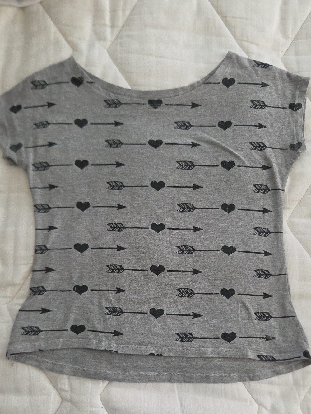 Gray Heart & Arrow Short Sleeve Women's Boatneck Stretchy Tee